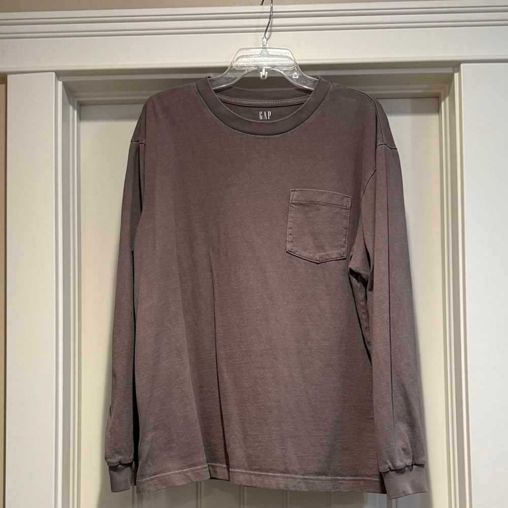 GAP Men's Taupe Long Sleeve Tee